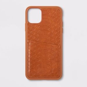 Heyday™ Apple iPhone Tan Crocodile Phone Case
